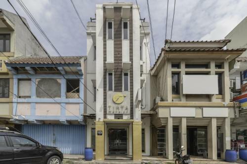 Hotel Reddoorz @ Tirta Mansion Karawaci