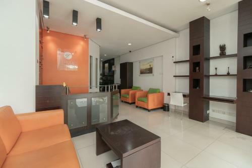 Hotel Reddoorz @ Tirta Mansion Karawaci