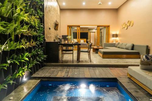 Luxury Honeymoon Nest 1br Villa With Jacuzzi