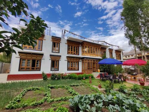 Hostal Jig Gyas Guest House