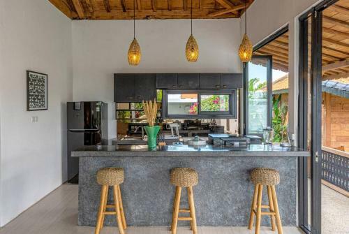 Stylish 3 Bedroom Villa With Pool In Berawa Canggu