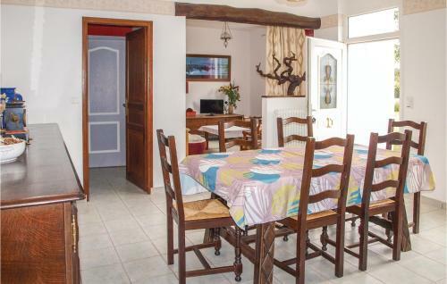 Holiday Home Plurien H-666