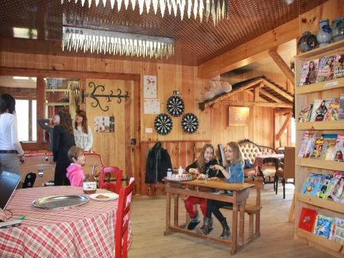 Holiday Home Les Chalets Des Ayes Le Thillot Viii