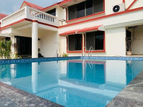 Villa 3bhk Private Pool Bungalow In Lonavala