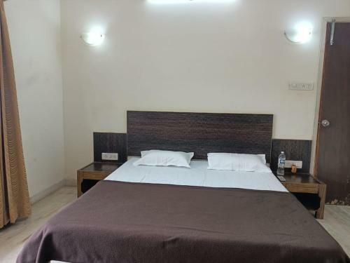 Villa 3bhk Private Pool Bungalow In Lonavala