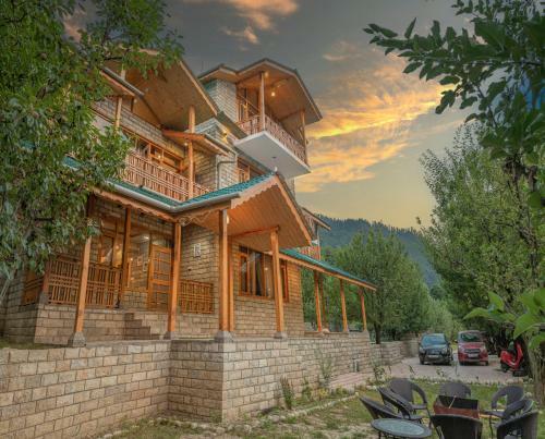 Hotel Himalayan Orchard Winds Manali