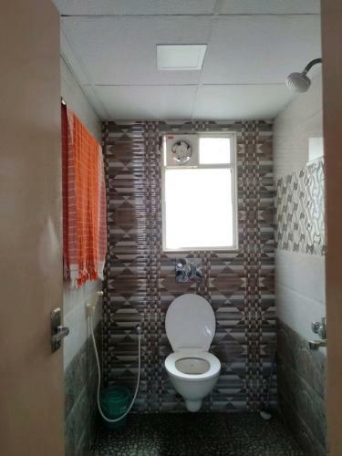 Zains Homestay (sreerosh Meadows Apartment)
