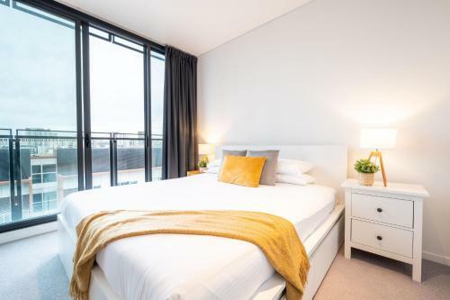 Contemporary 2-bed Apartment Minutes To City