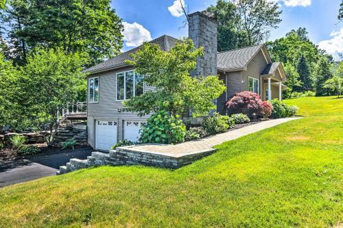 Elegant Middlefield Getaway With Beach Access!