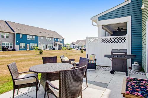 Bishops Landing --- 31449 Valley Green