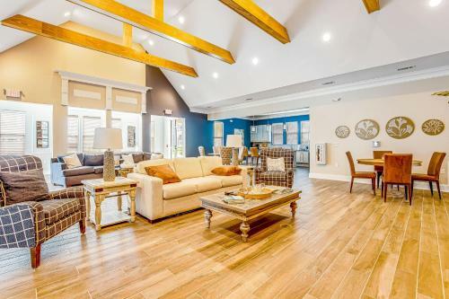 Bishops Landing --- 31449 Valley Green