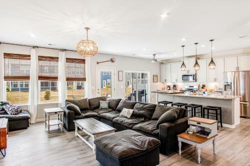 Bishops Landing --- 31449 Valley Green