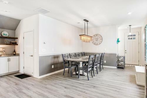 Bishops Landing --- 31449 Valley Green
