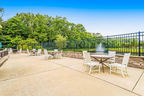 Bishops Landing --- 31449 Valley Green