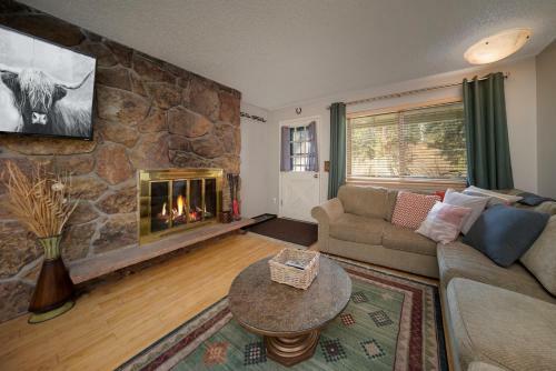 247 Hi Country Dr #11-4
