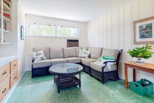 Ocean View --- 30839 Cedar Neck Rd
