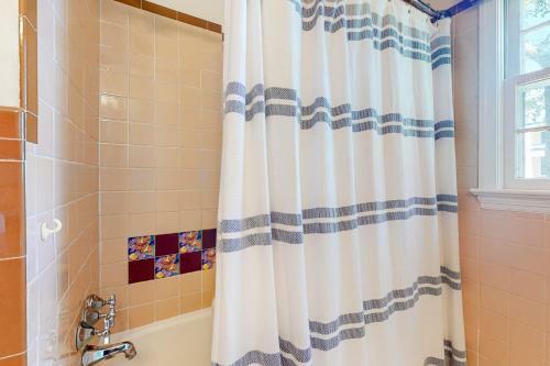 Ocean View --- 30839 Cedar Neck Rd