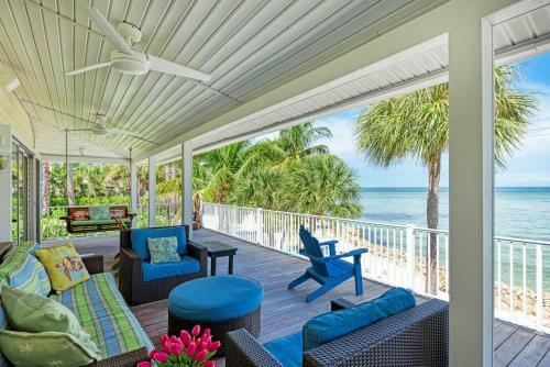 Dolphin Tales - 836 S Bay