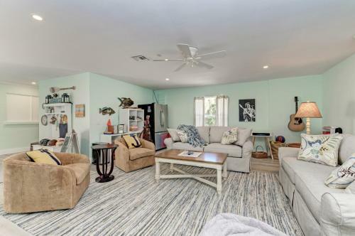 My Private Beach - 826a S Bay