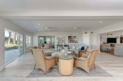 My Private Beach - 826a S Bay