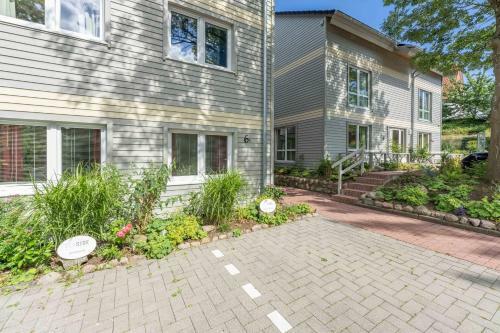 Seaside Apartments - Boathouse