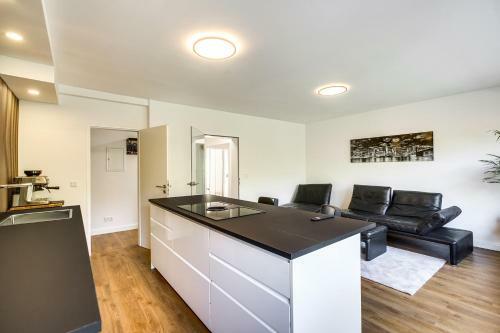 George Apartment