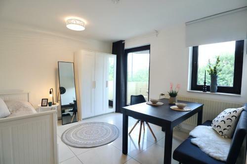 Modernes Apartment Mit Balkon In D�sseldorf