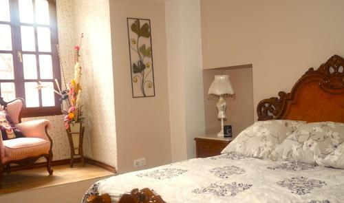 3 Bed Apartment In Luxury Country House With Pool