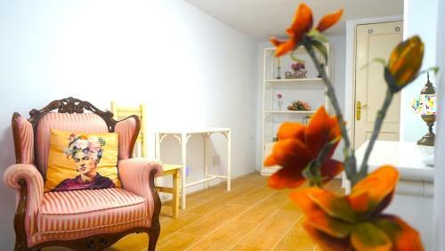 3 Bed Apartment In Luxury Country House With Pool