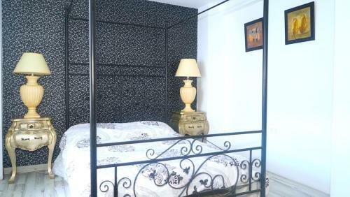 3 Bed Apartment In Luxury Country House With Pool