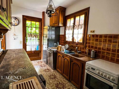 Villa Avec Jardin Et Piscine � Bormes-les-mimosas