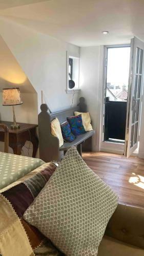 The Art Loft, Crieff: Town Centre Apartment