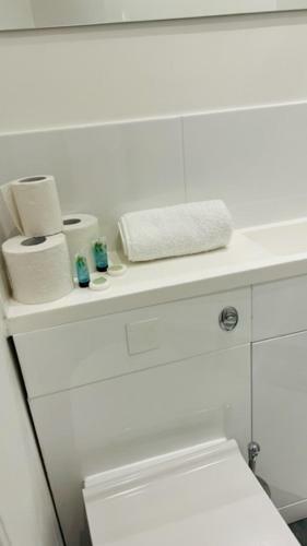 Apartamento Newly Refurbished 2 Bed Apt, Free Parking