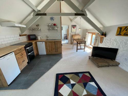 Contemporary Loft Apartment In Devon Countryside