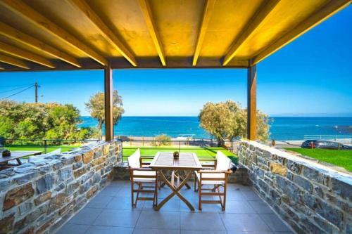 Apartamento Terrazeus - Stone House Beachfront 3