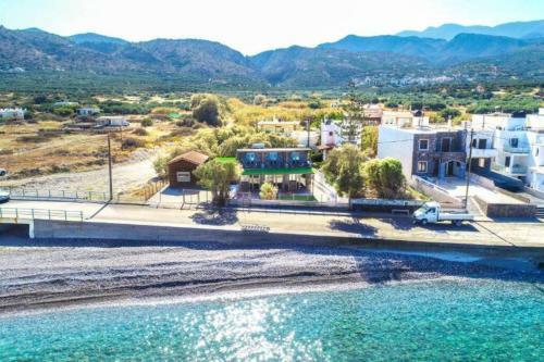 Apartamento Terrazeus - Stone House Beachfront 2