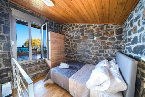 Apartamento Terrazeus - Stone House Beachfront 2