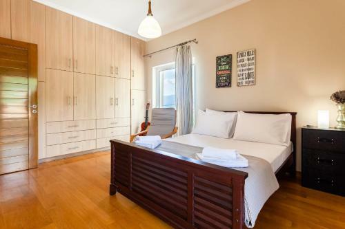 Villa Verga's Magic Sunset - Seaview Getaway