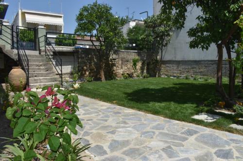 Betty's Garden House