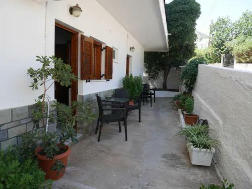 Apartamento Chrysoula?s Welcoming Triple Room With Yard