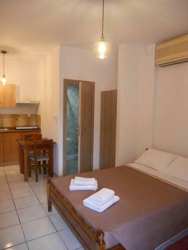 Apartamento Chrysoula?s Welcoming Triple Room With Yard