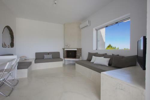 Family Maisonette With Pool #4