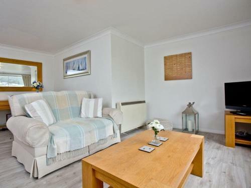 Mayflower Court 1a