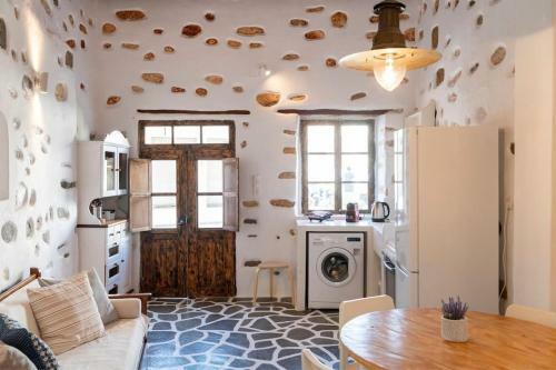 Hostal Batistas Guest House