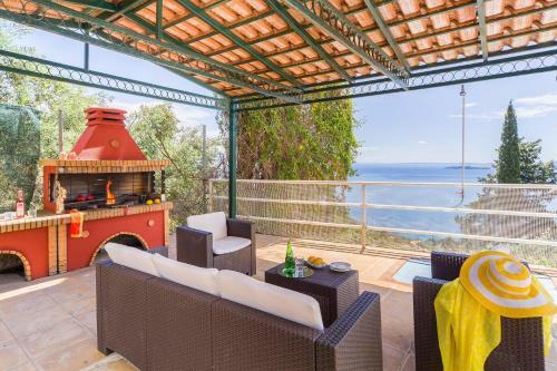 Villa Vrysoulla By Villa Plus