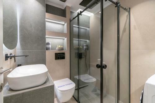 Sithiniars Luxury Apartment 2nd Floor With Sea View
