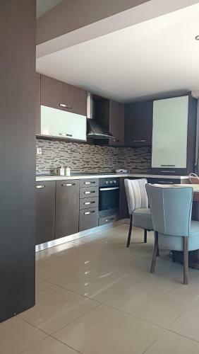 Revi's Apartments