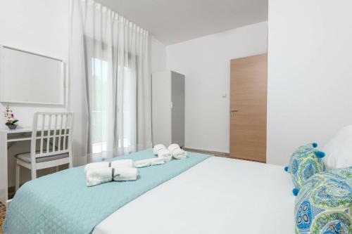 Whitegold Apartments Panagia