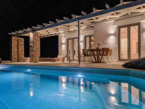 Isalos Villas With Private Pool, Sleeps 4