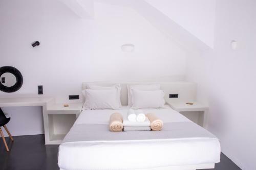 Hotel White Cave Villas